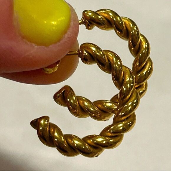 18K Gold Plated Twisted Rope Hoop Earrings - Picture 1 of 4